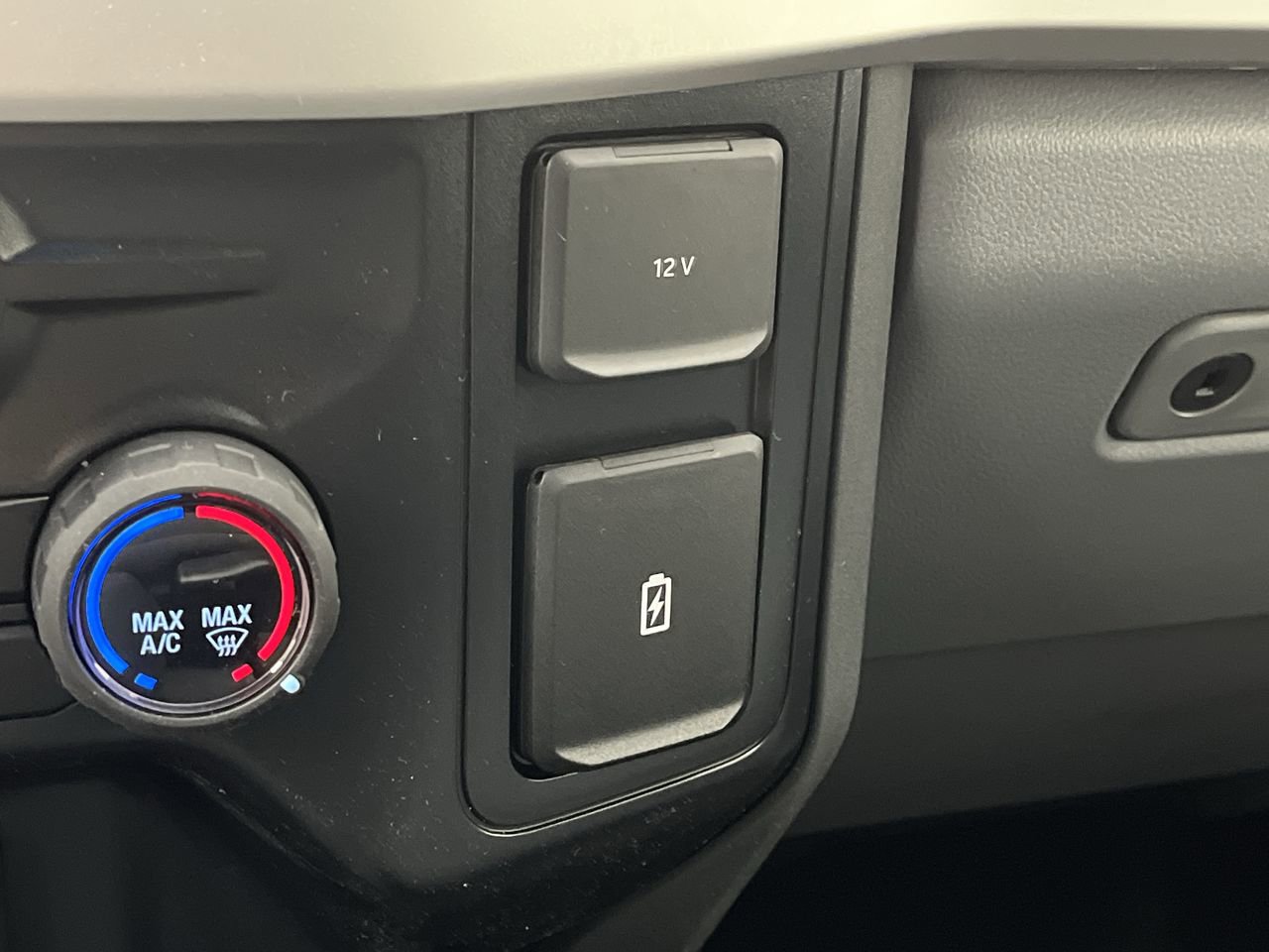 New 2025 Ford F250 XL w/ STX Appearance Package AWD/4WD image 19