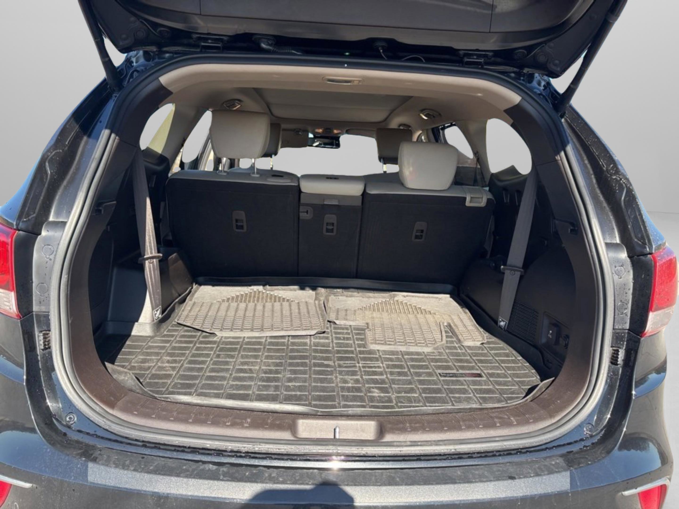 Used 2018 Hyundai Santa Fe SE image 42