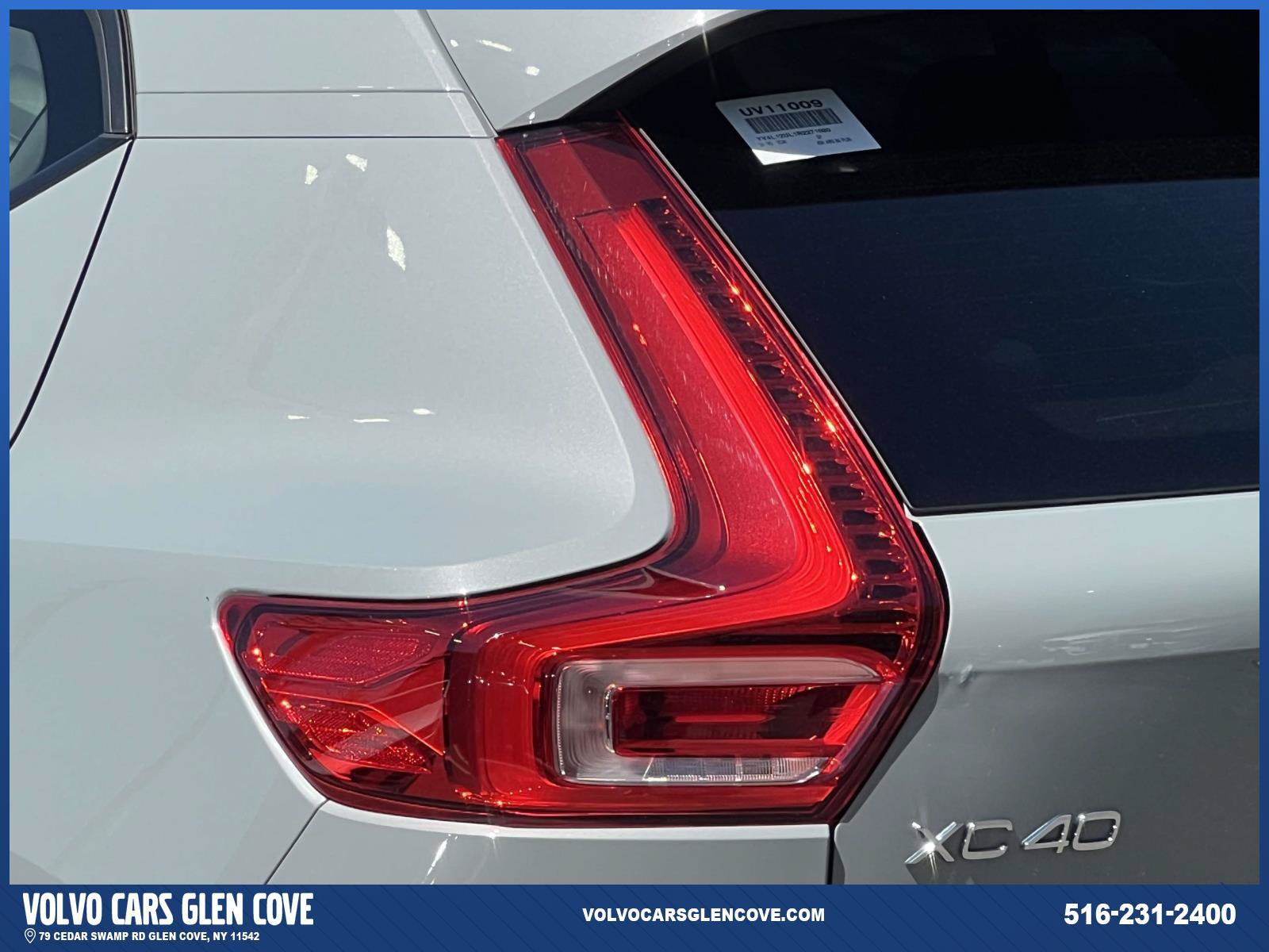 Used 2024 Volvo XC40 B5 Plus w/ Climate Package AWD/4WD image 8