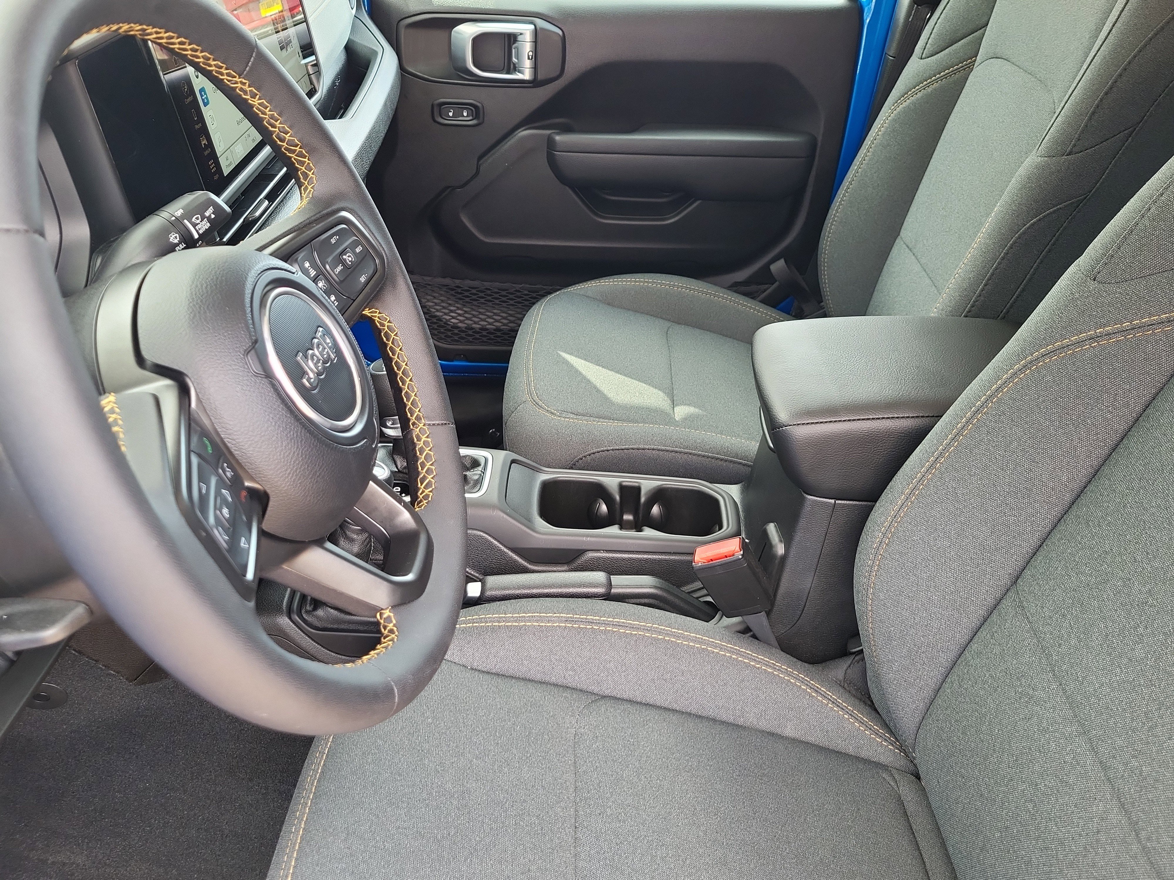 Used 2024 Jeep Gladiator Sport image 7