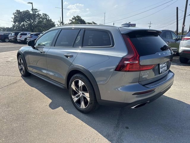 Used 2020 Volvo V60 T5 Cross Country w/ Protection Package Premier image 4