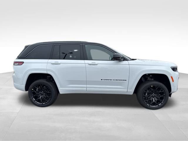 New 2026 Jeep Grand Cherokee Summit w/ Obsidian Package image 8