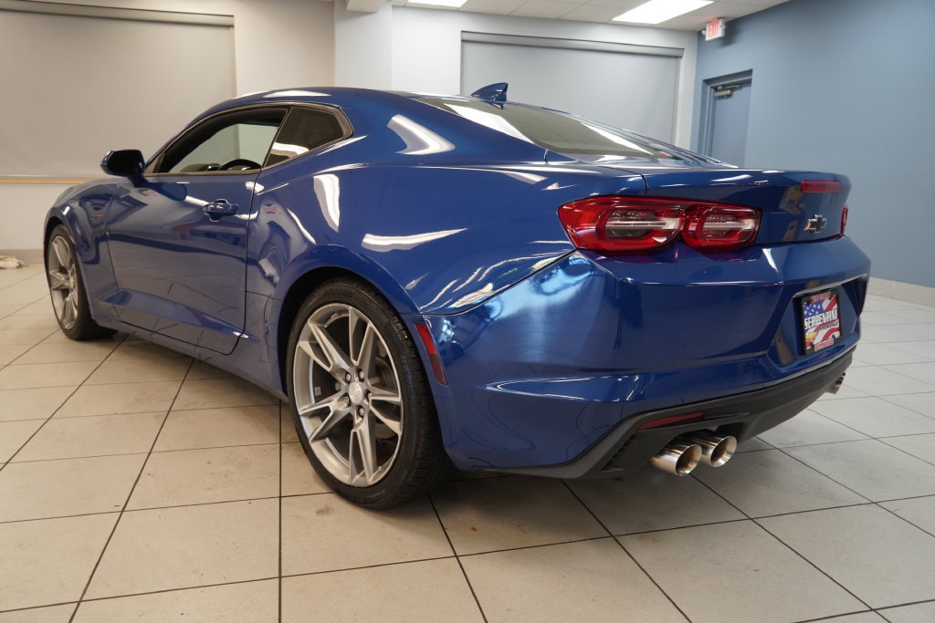 Used 2021 Chevrolet Camaro LT RWD image 3