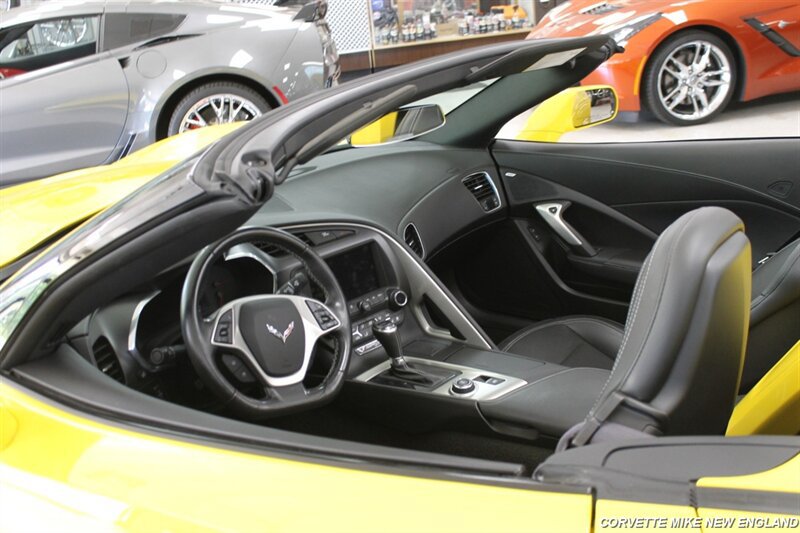 Used 2016 Chevrolet Corvette Stingray Convertible w/ 2LT Preferred Equipment Group RWD image 17