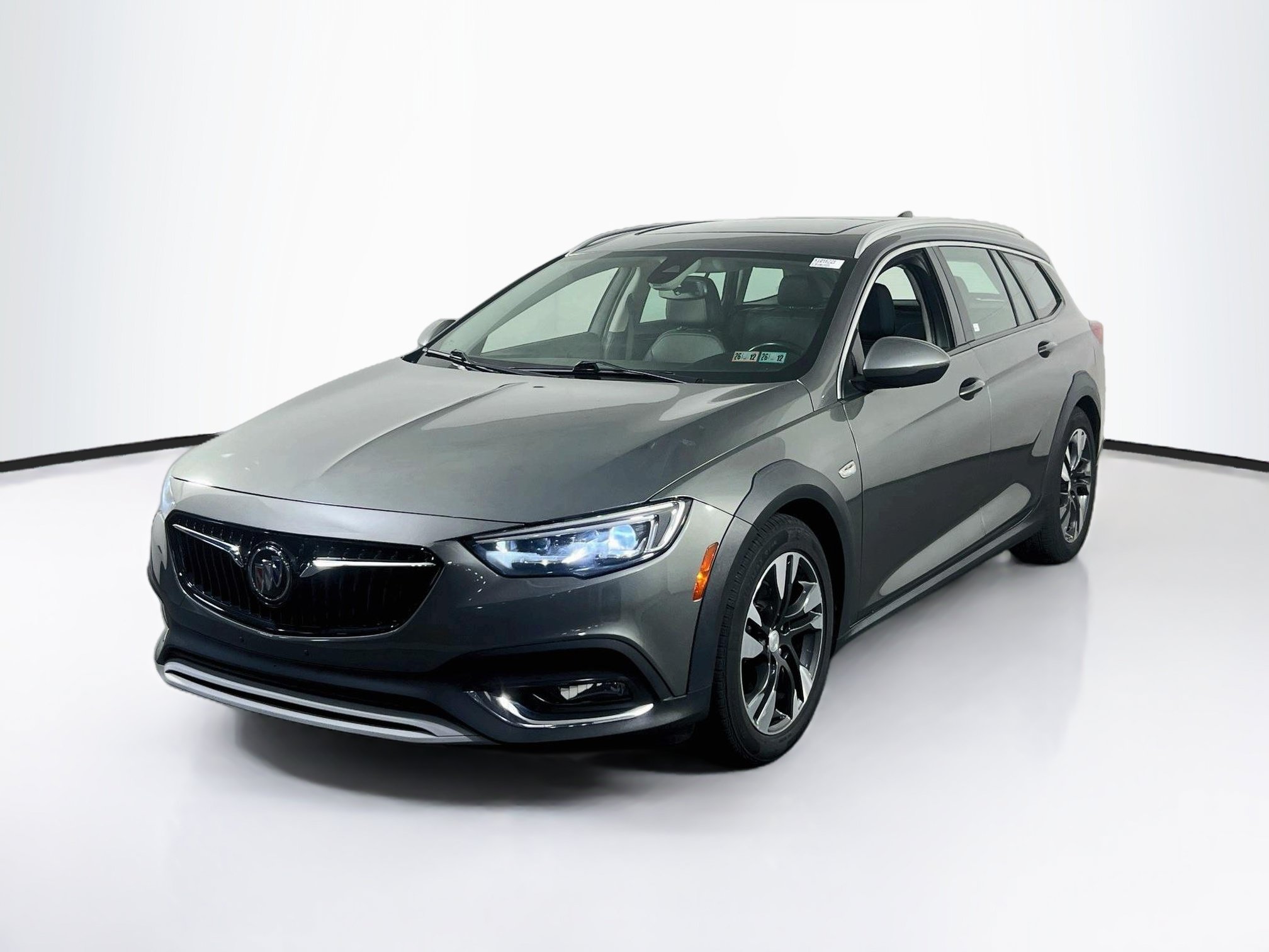 Used 2019 Buick Regal Essence w/ Driver Confidence Package I AWD/4WD image 1
