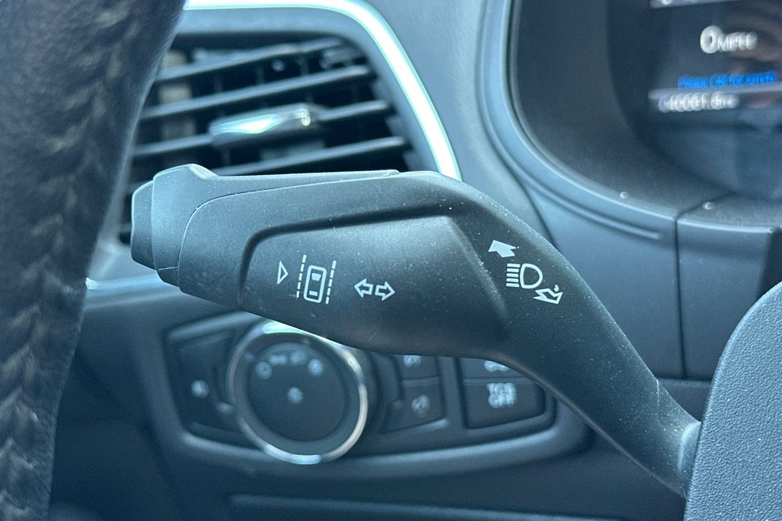 Used 2024 Ford Edge Titanium image 36