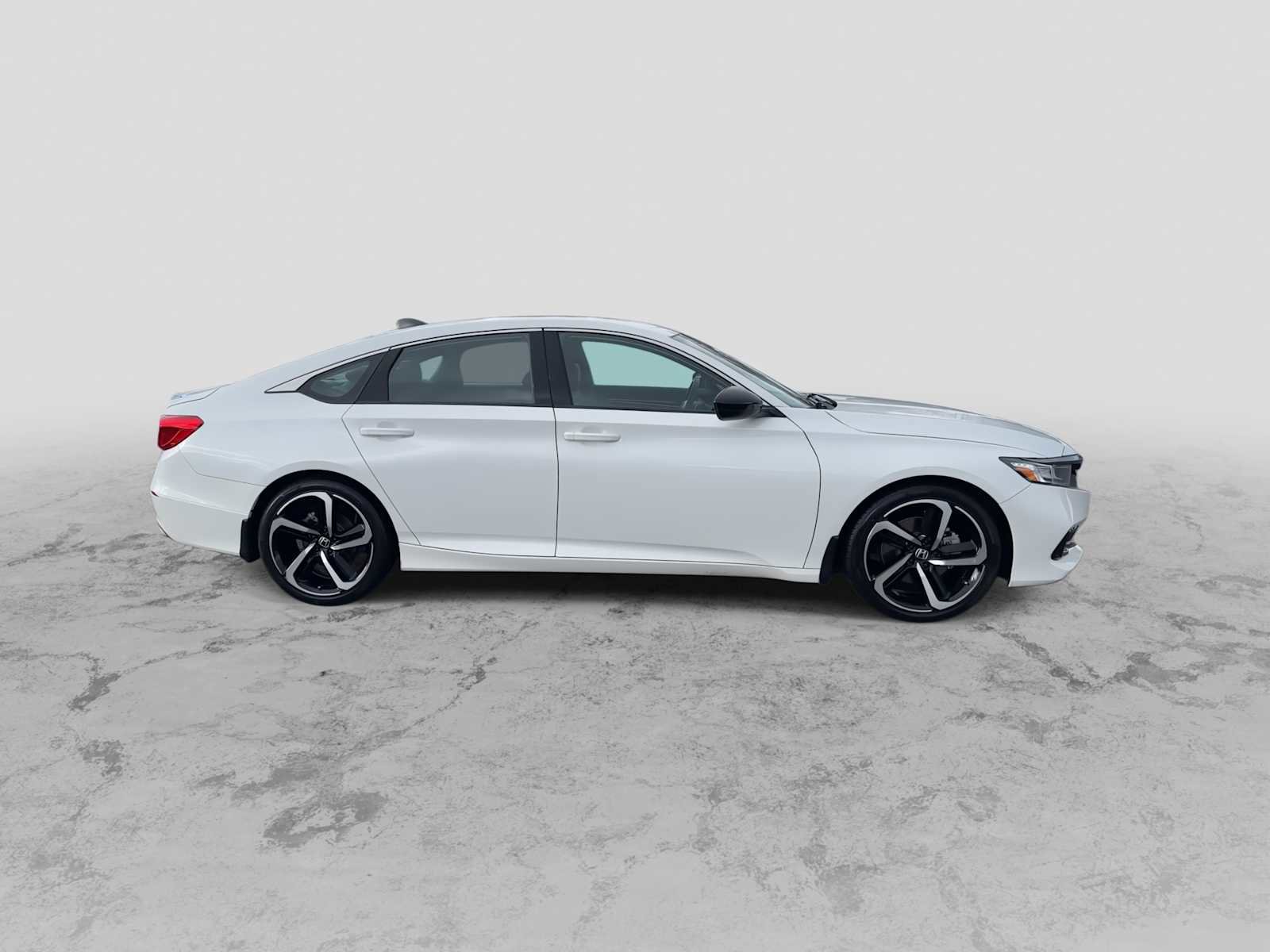 Used 2022 Honda Accord Sport image 9