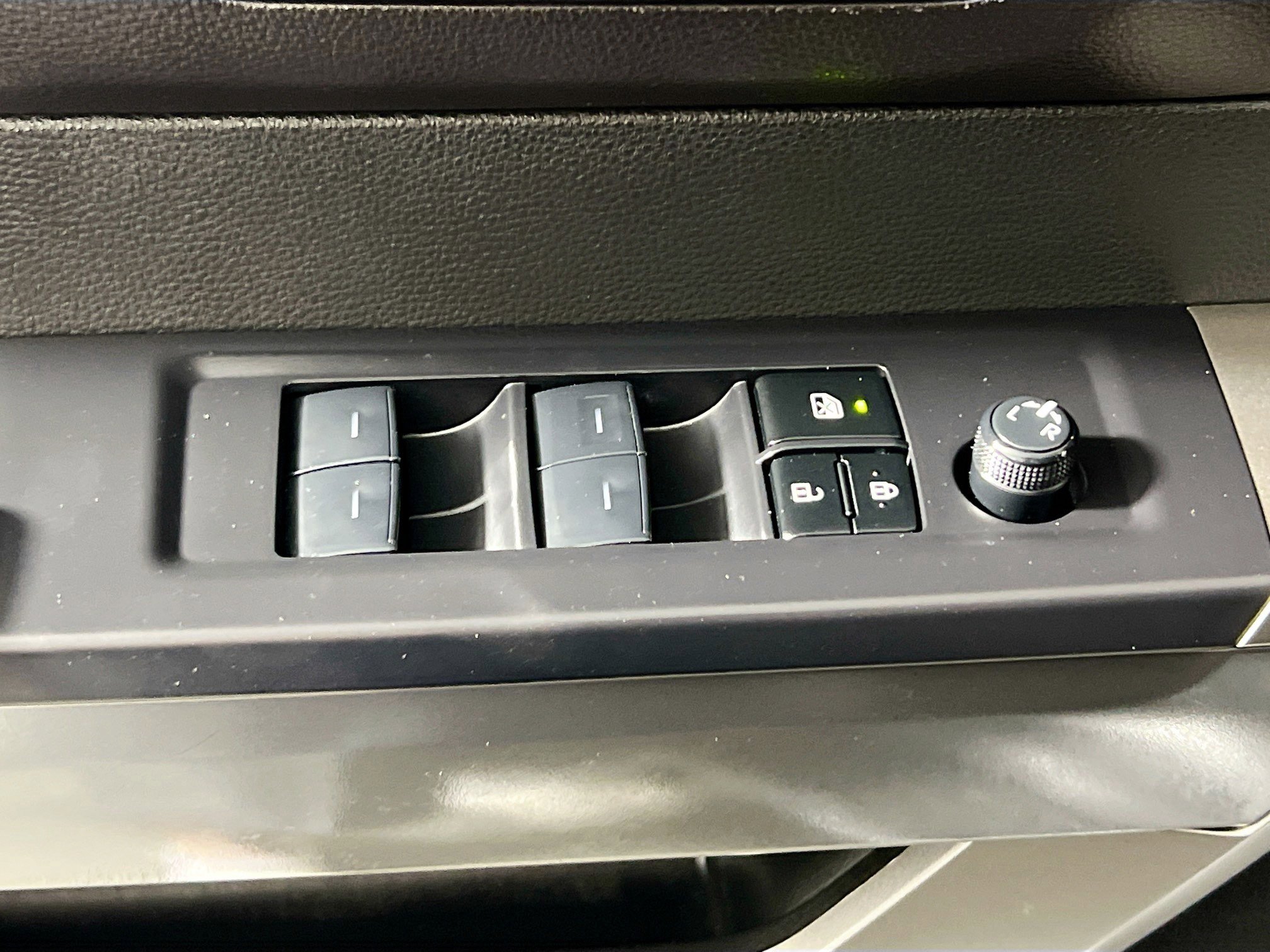Used 2024 Toyota Tundra SR5 w/ SR5 Convenience Package AWD/4WD image 15