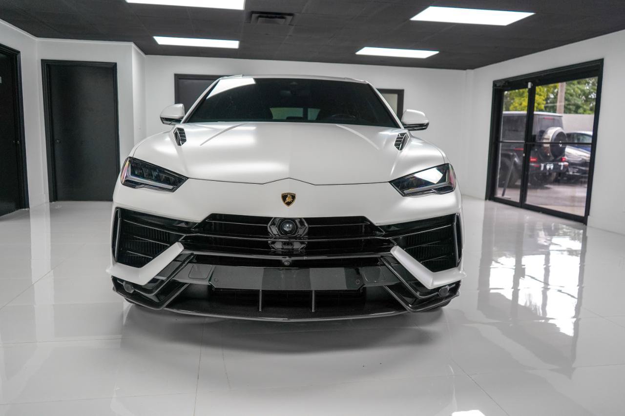 Used 2023 Lamborghini Urus Performante AWD/4WD image 8