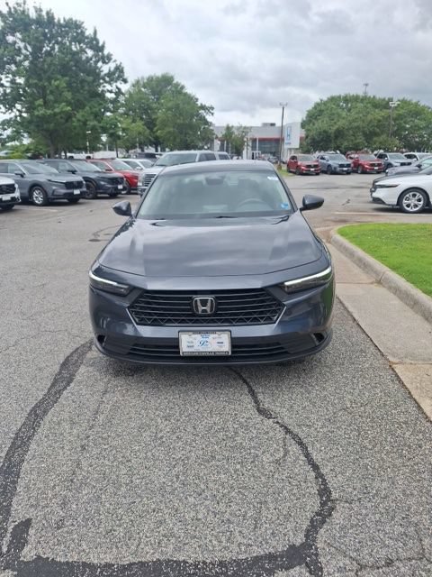 Used 2023 Honda Accord EX image 2