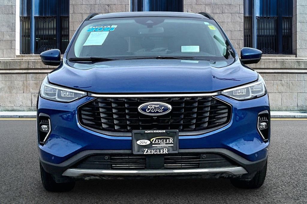 Certified 2023 Ford Escape Platinum w/ Premium Technology Package image 3