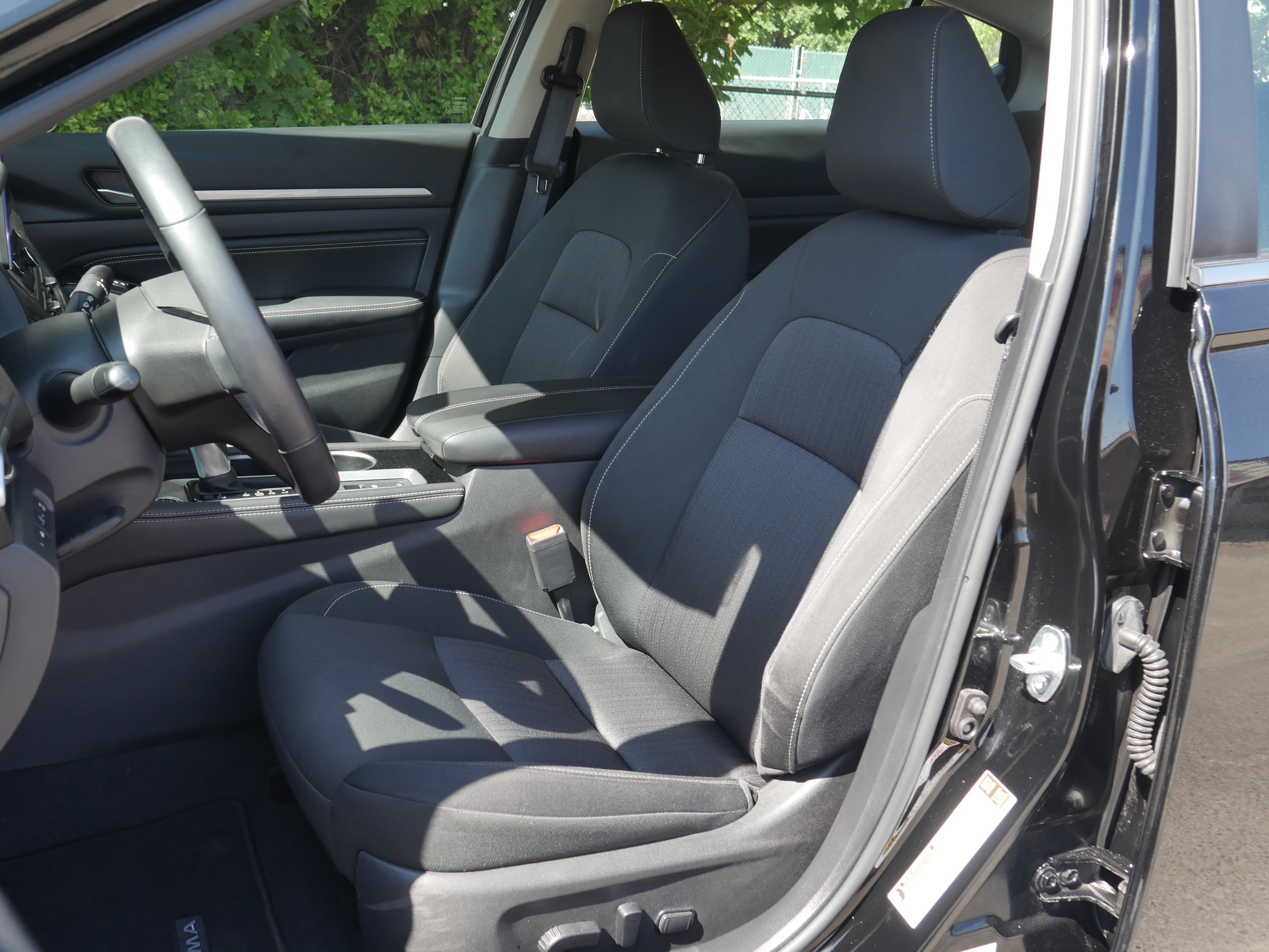 Certified 2023 Nissan Altima 2.5 SV w/ SV Premium Package AWD/4WD image 30