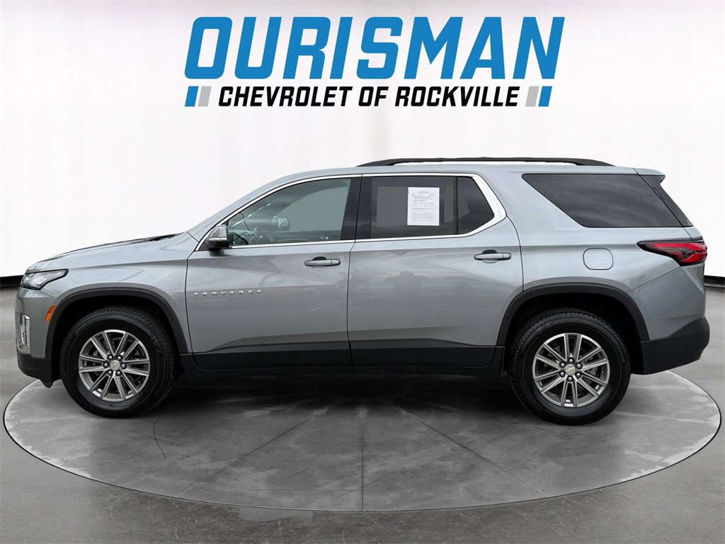 Used 2024 Chevrolet Traverse LT image 3