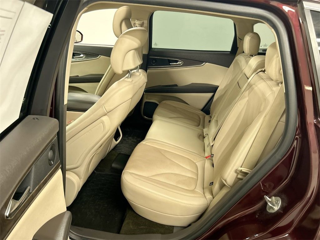 Used 2019 Lincoln Nautilus Reserve image 21