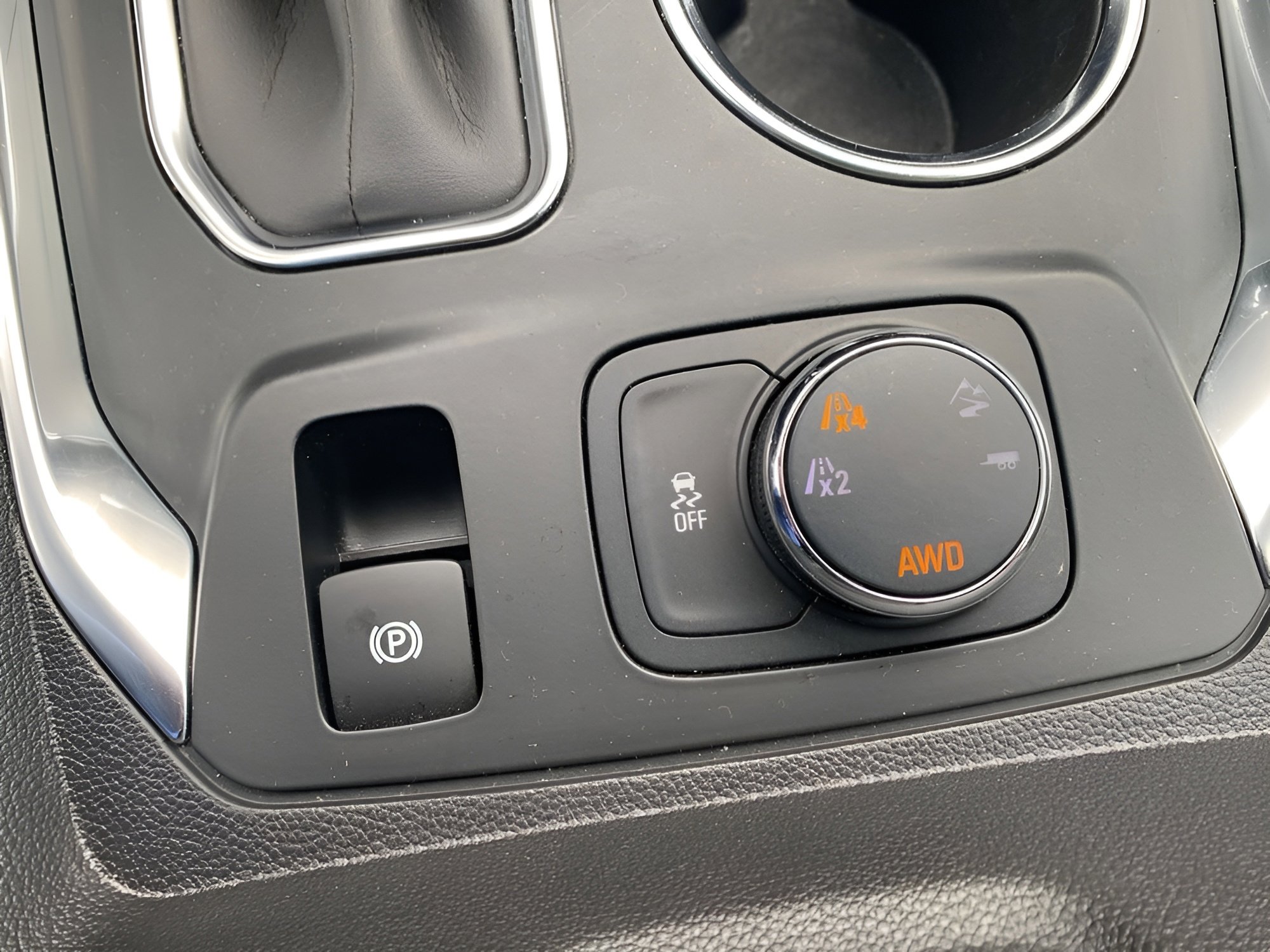 Used 2021 Chevrolet Traverse LT w/ LPO, Floor Liner Package image 11