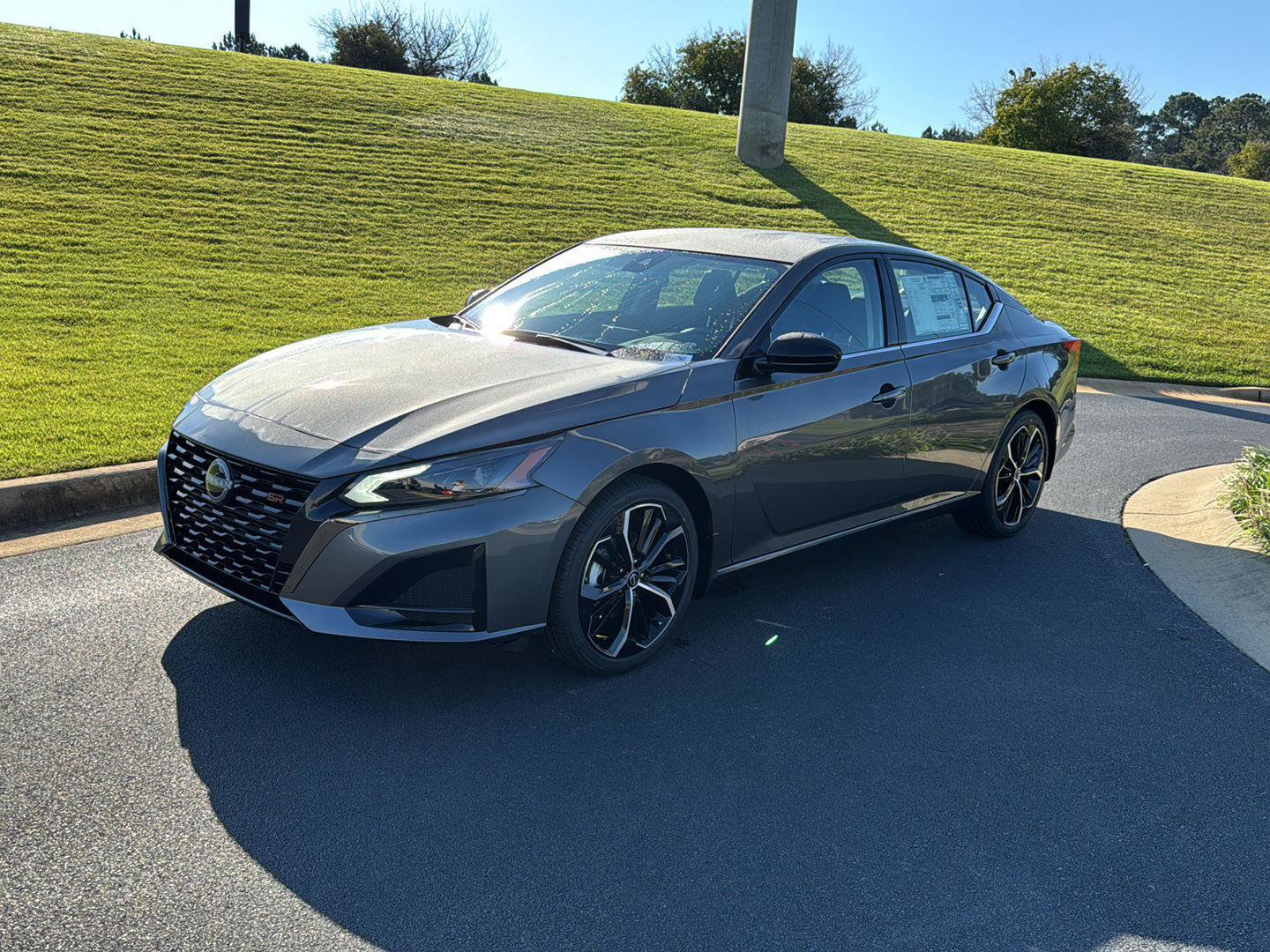 New 2025 Nissan Altima 2.5 SR