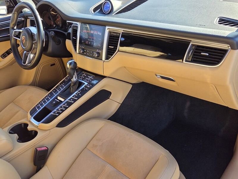 Used 2018 Porsche Macan Sport Edition image 14