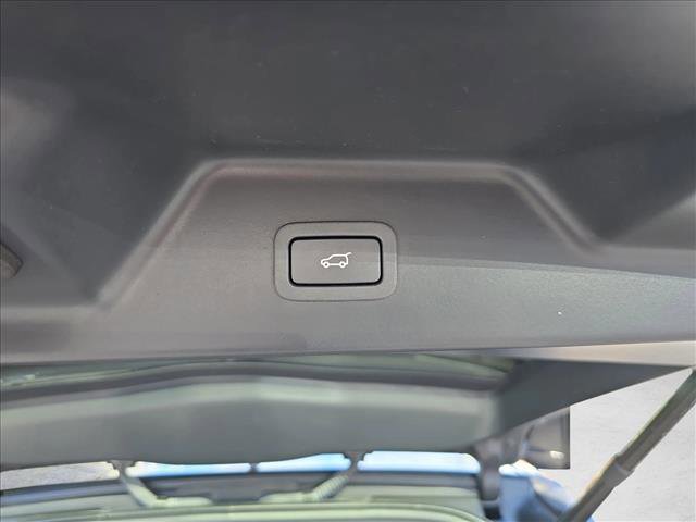 Used 2017 Land Rover Range Rover Long Wheelbase Supercharged image 13