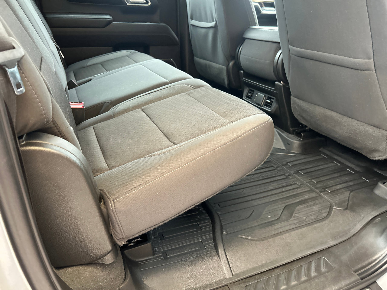 Used 2023 GMC Sierra 1500 SLE w/ X31 Off-Road Package image 17