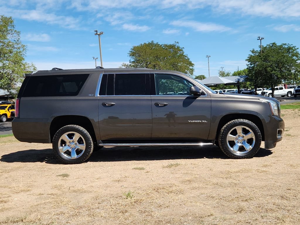 Used 2019 GMC Yukon XL SLT AWD/4WD image 3