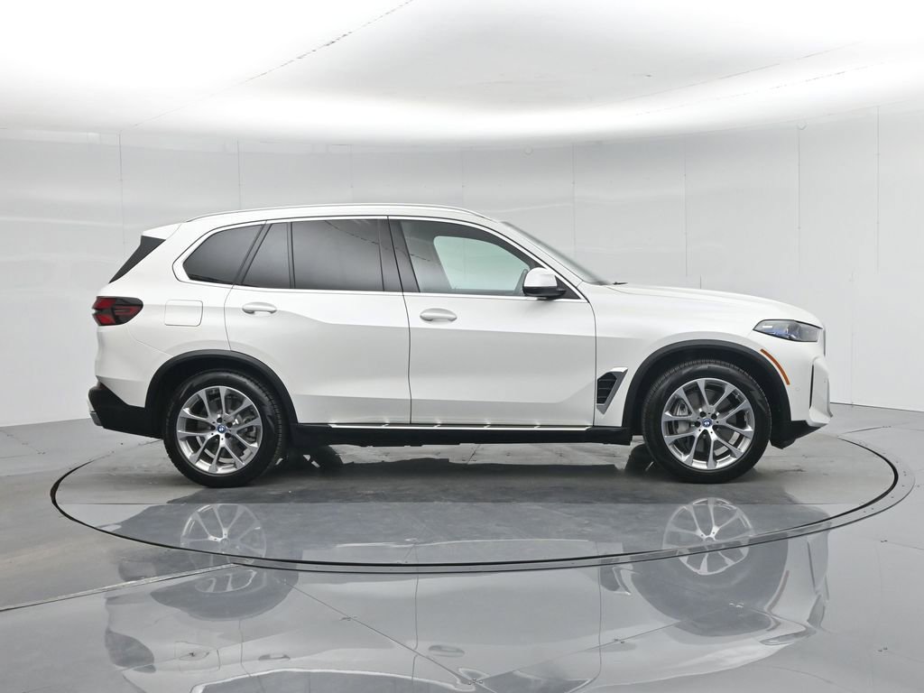 Used 2025 BMW X5 xDrive50e AWD/4WD image 30