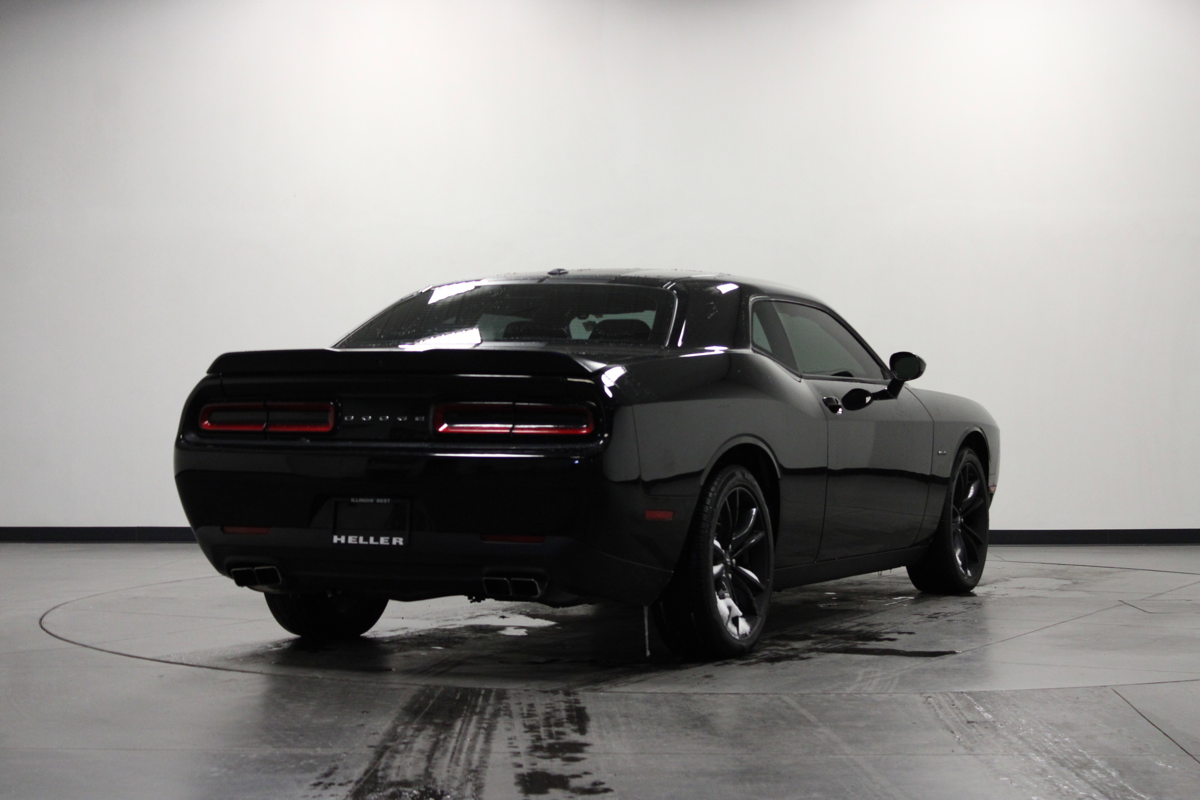 Used 2017 Dodge Challenger R/T w/ Blacktop Package image 4