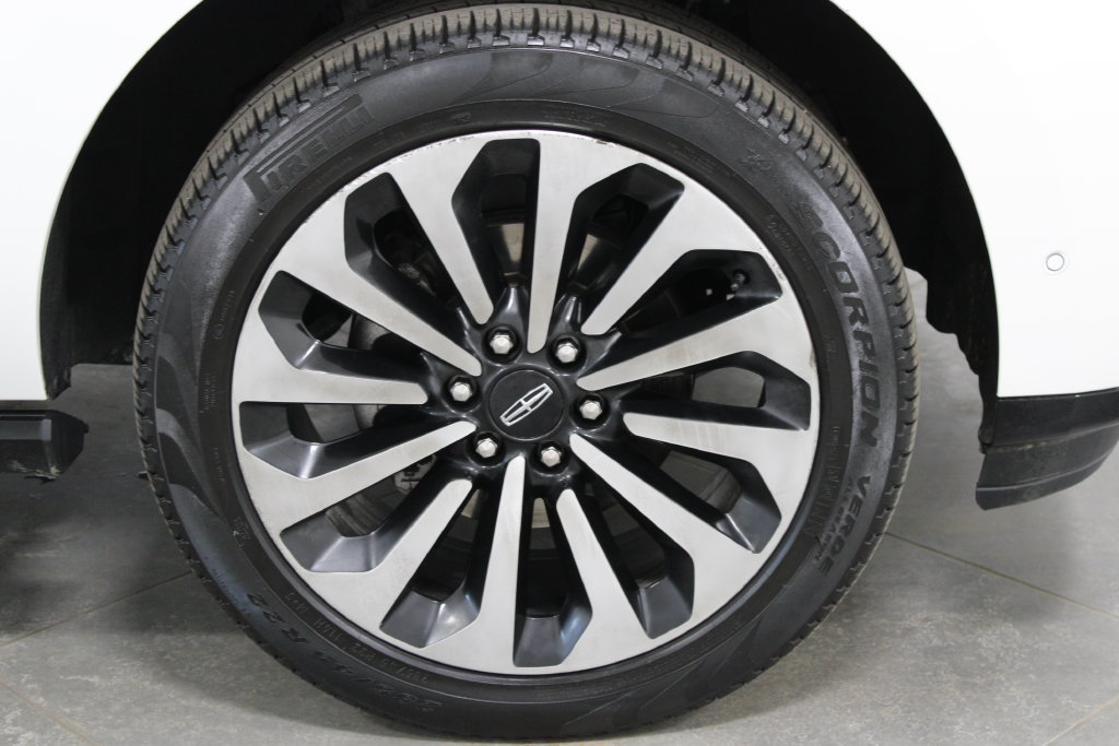 Used 2024 Lincoln Navigator L Reserve AWD/4WD image 17