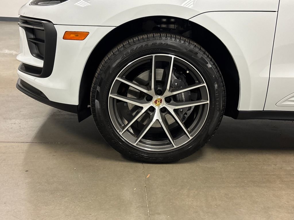 Used 2024 Porsche Macan image 8