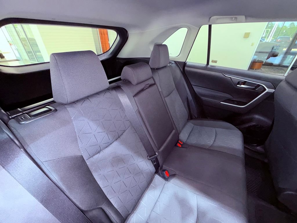 Used 2025 Toyota RAV4 XLE w/ Convenience Package AWD/4WD image 12