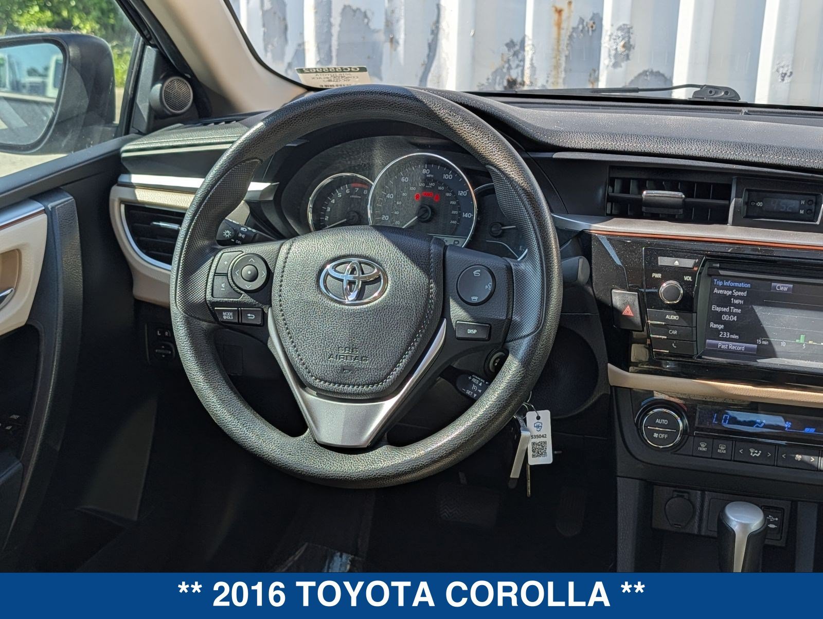 Used 2016 Toyota Corolla LE FWD image 16