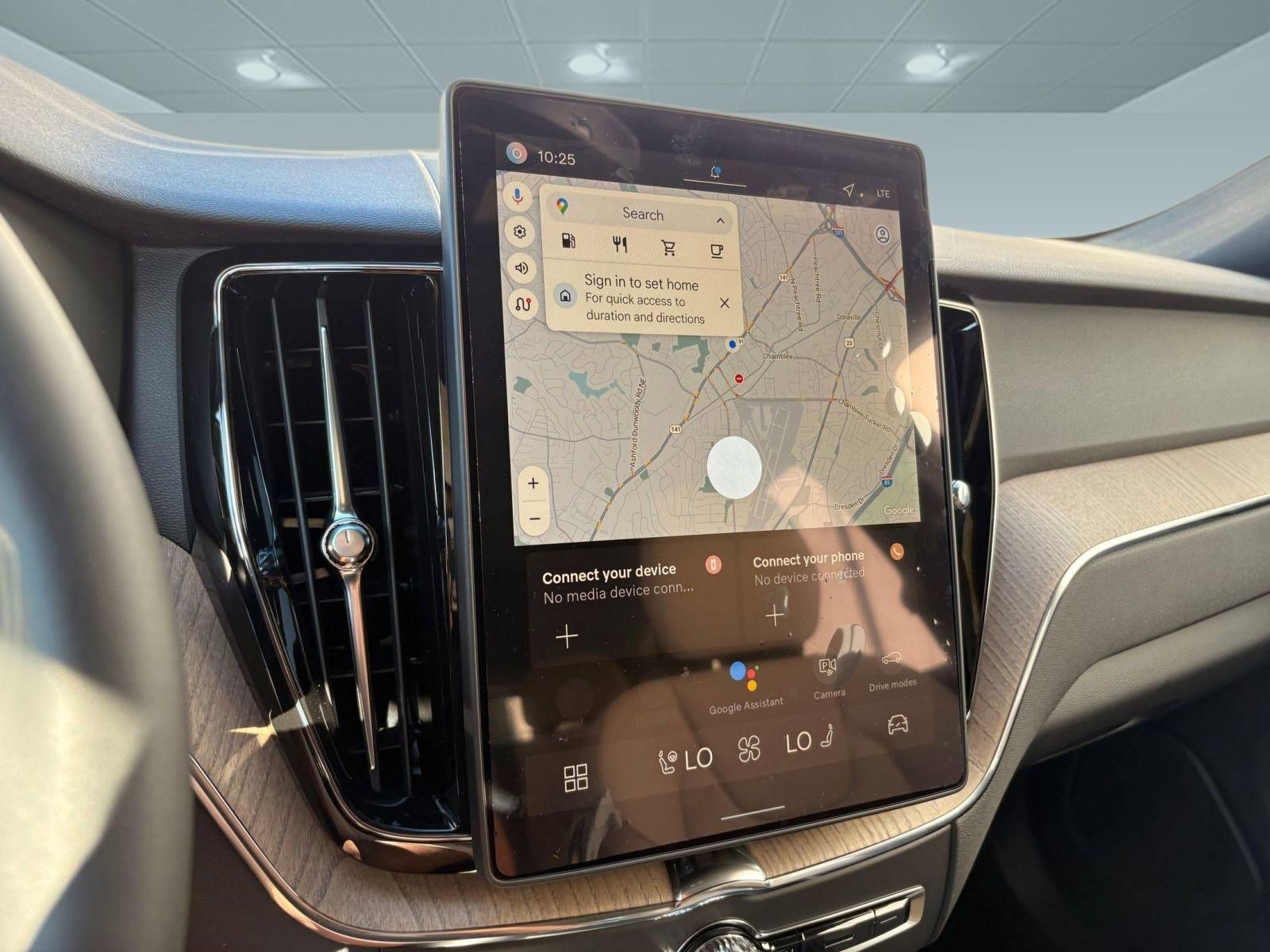 Used 2026 Volvo XC60 B5 Plus w/ Protection Package Premier image 27