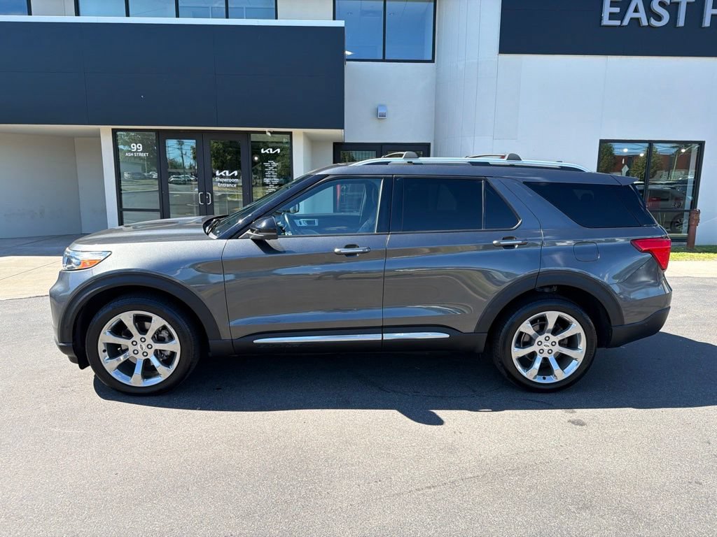 Used 2020 Ford Explorer Platinum w/ Premium Technology Package AWD/4WD image 2