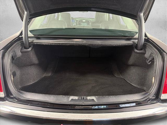 Used 2020 Chrysler 300 Limited RWD image 20