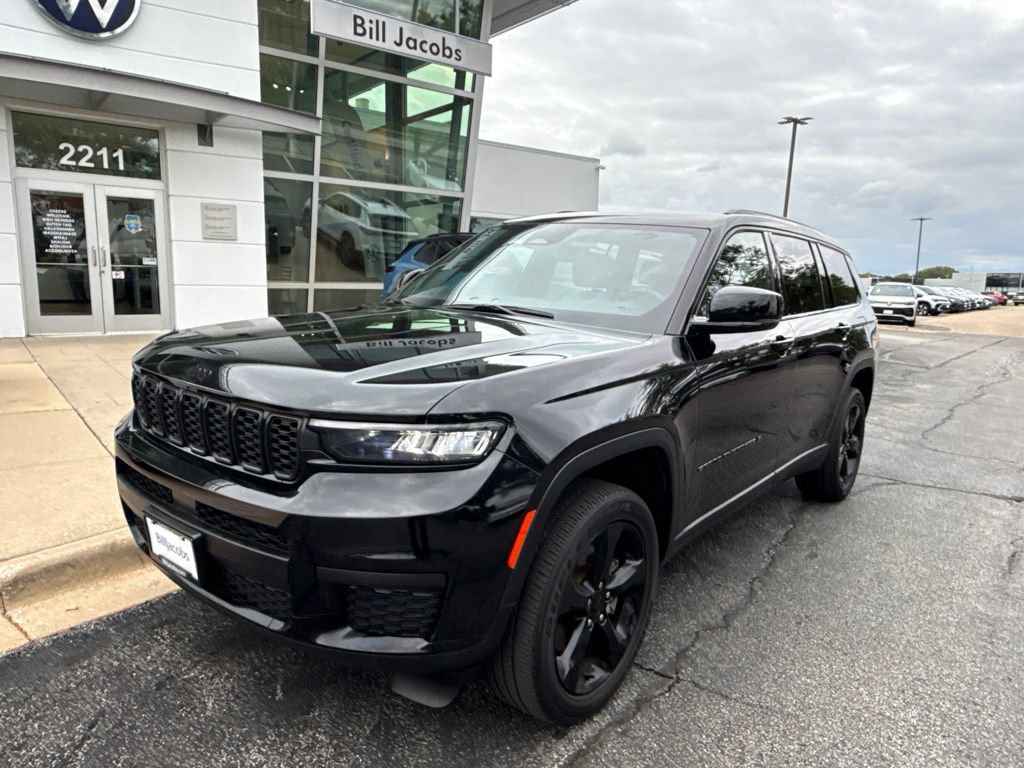 Used 2023 Jeep Grand Cherokee L Laredo AWD/4WD image 2