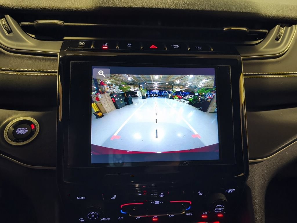 Used 2023 Jeep Grand Cherokee Altitude AWD/4WD image 19
