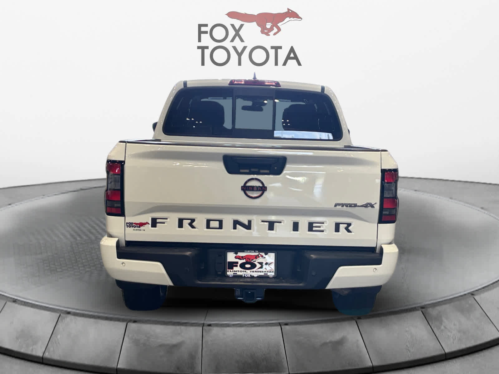 Used 2022 Nissan Frontier PRO-4X image 5