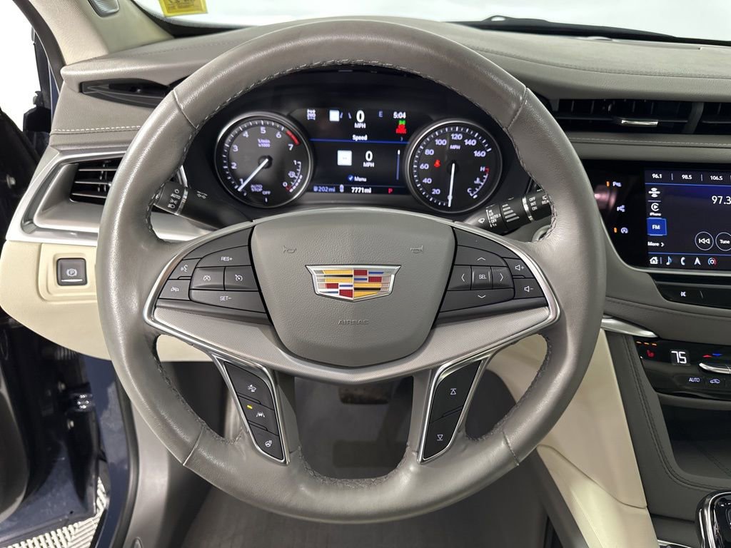 Used 2024 Cadillac XT5 Premium Luxury w/ Technology Package image 11