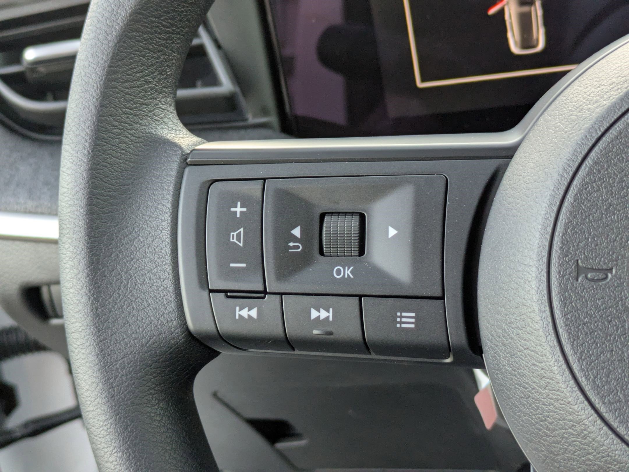 New 2026 Nissan Kicks SV w/ SV Premium Package FWD image 14