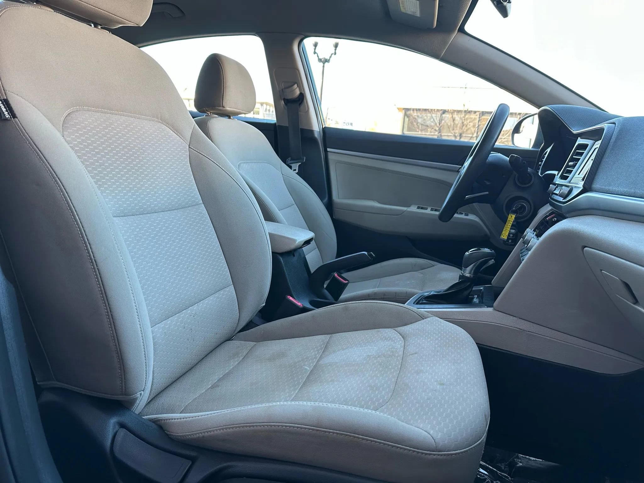 Used 2020 Hyundai Elantra SE image 16