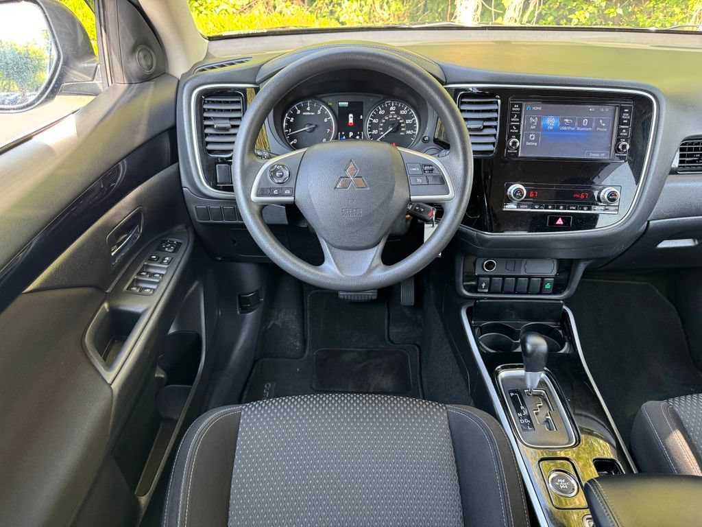 Used 2020 Mitsubishi Outlander ES AWD/4WD image 20