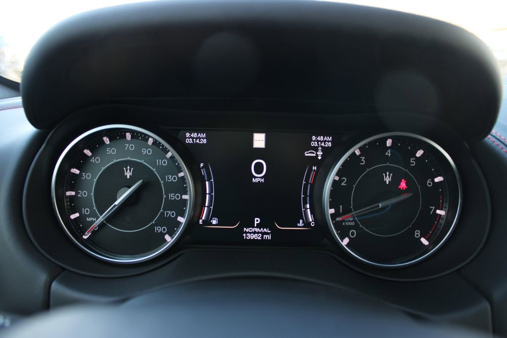 Used 2024 Maserati Levante GT Ultima image 11