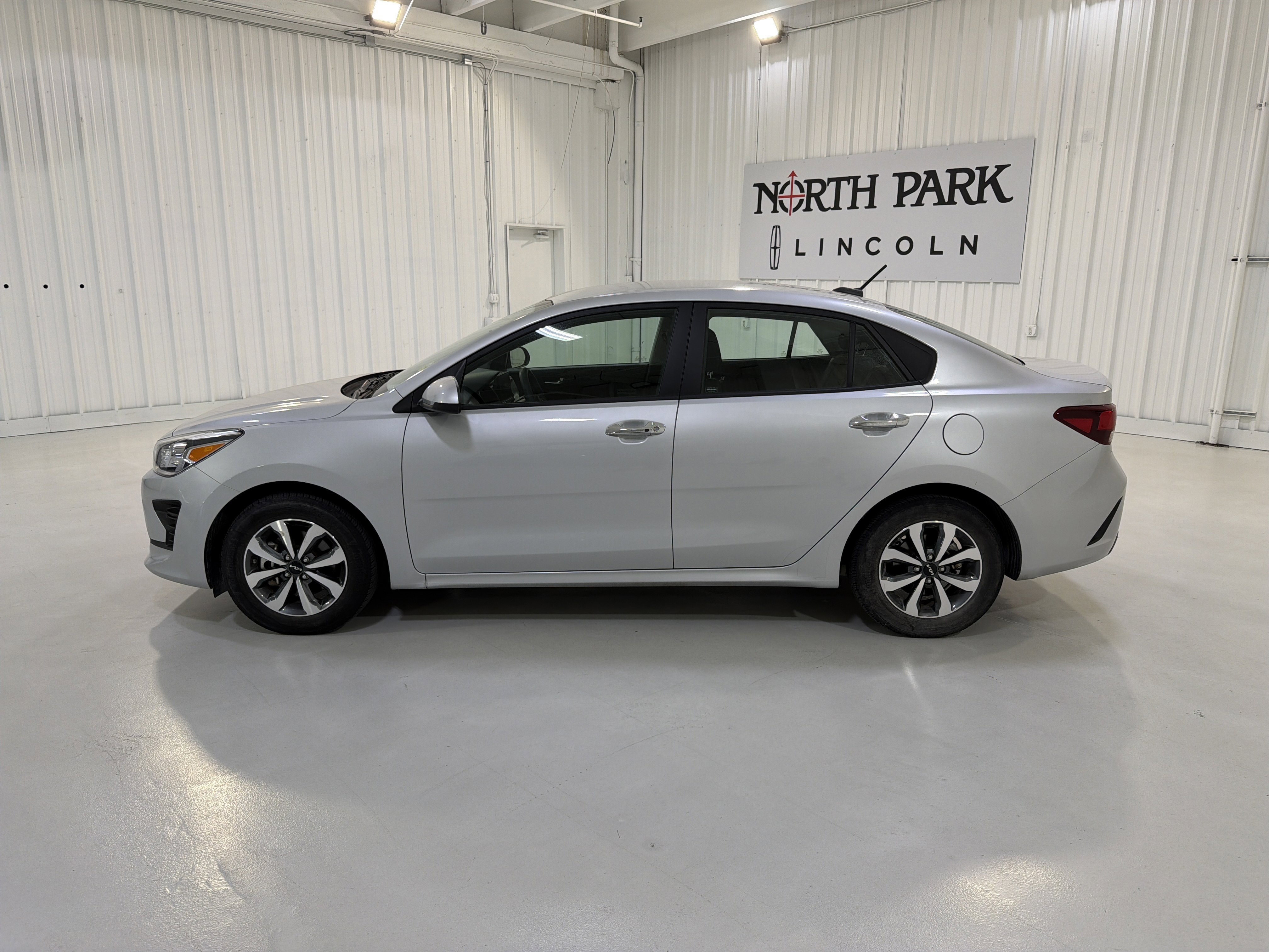 Used 2023 Kia Rio S w/ Technology Package image 2
