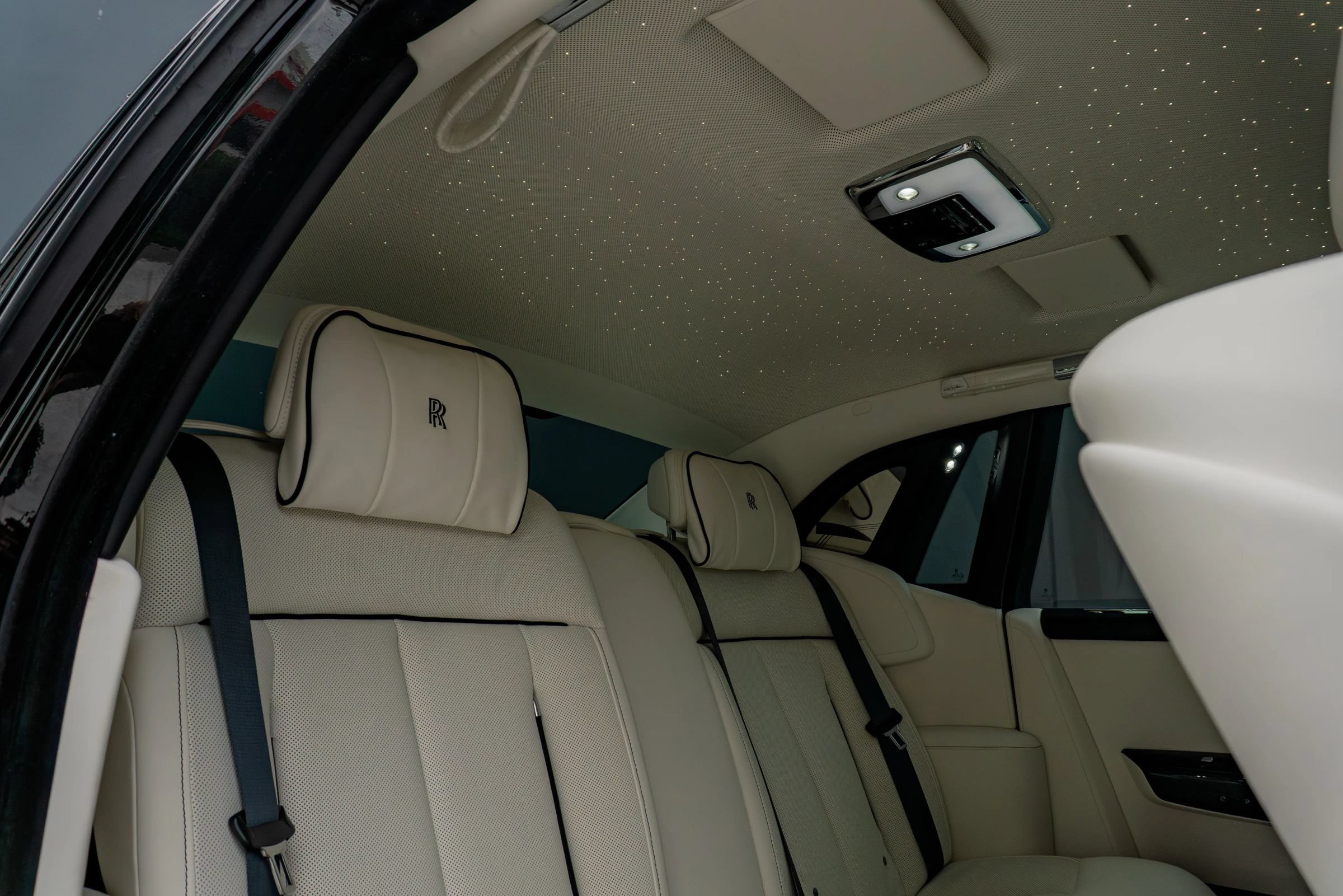 Used 2024 Rolls-Royce Phantom Sedan RWD image 12