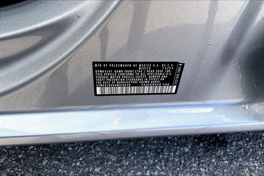 Used 2025 Volkswagen Jetta SE FWD image 30