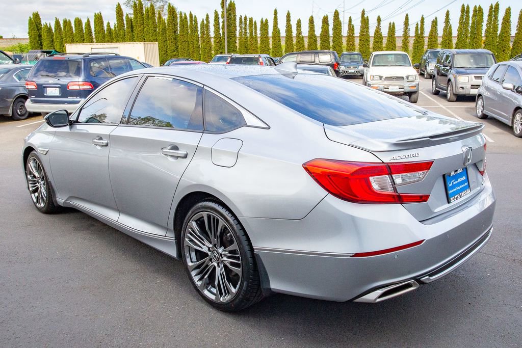 Used 2018 Honda Accord Touring image 10