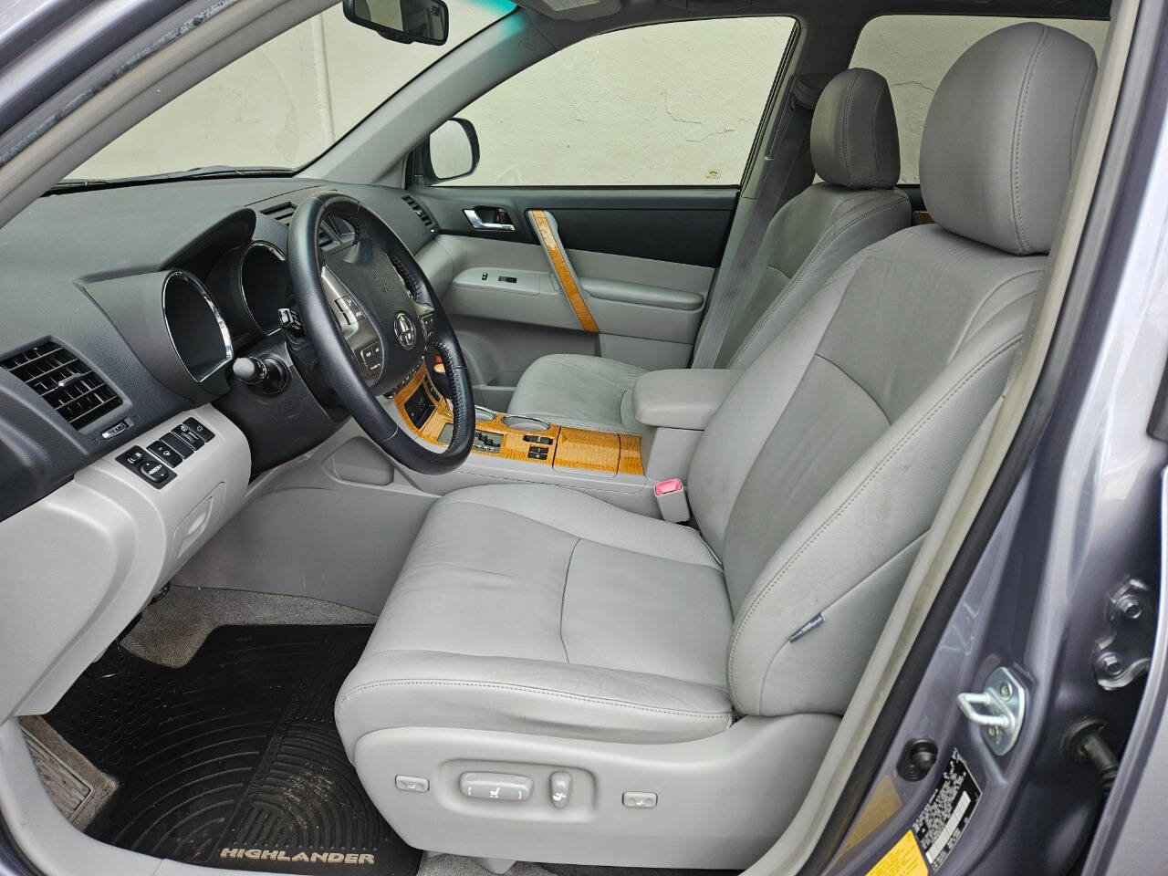 Used 2008 Toyota Highlander Limited AWD/4WD image 8