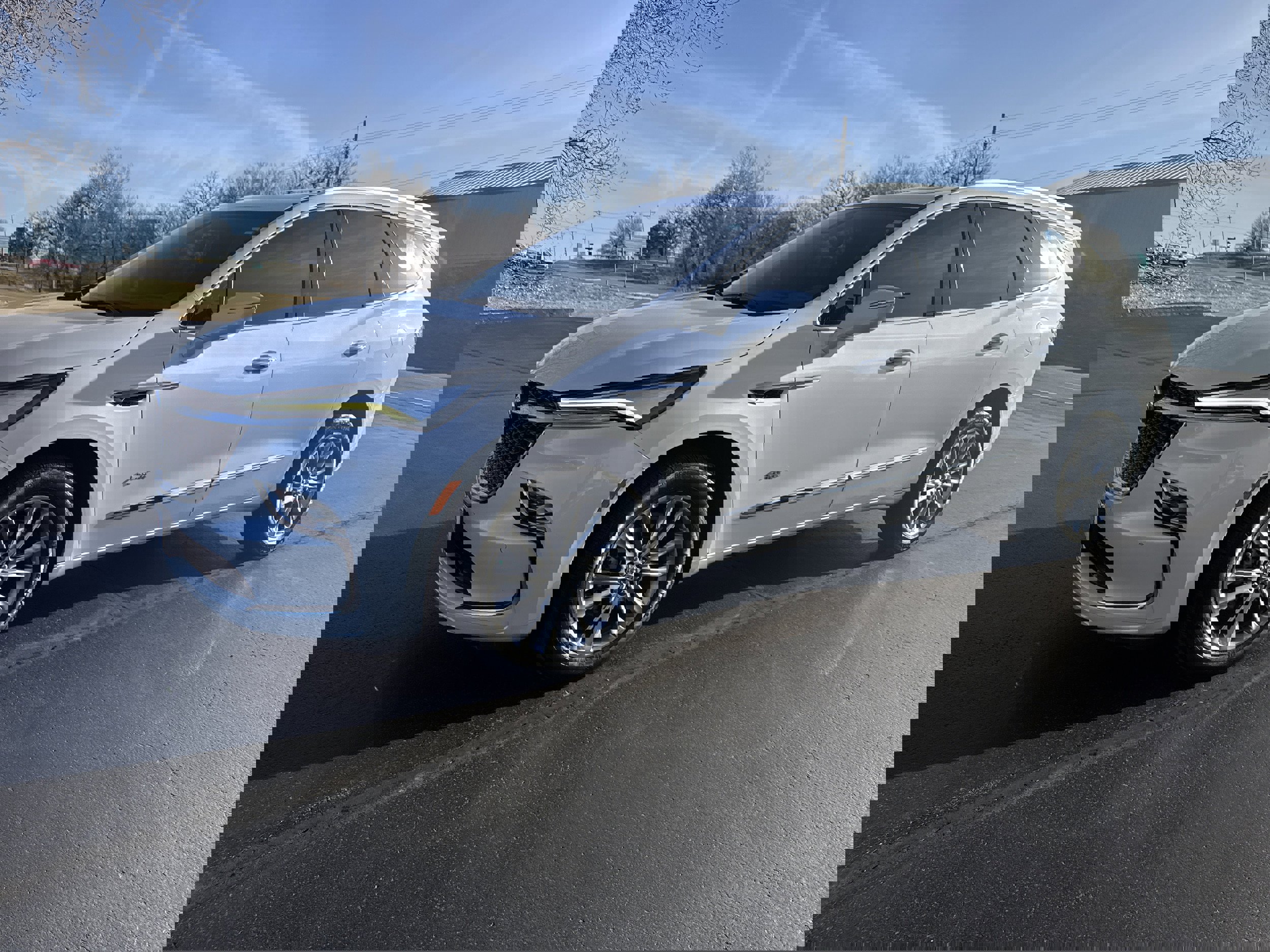 Used 2023 Buick Enclave Avenir w/ Avenir Technology Package image 2