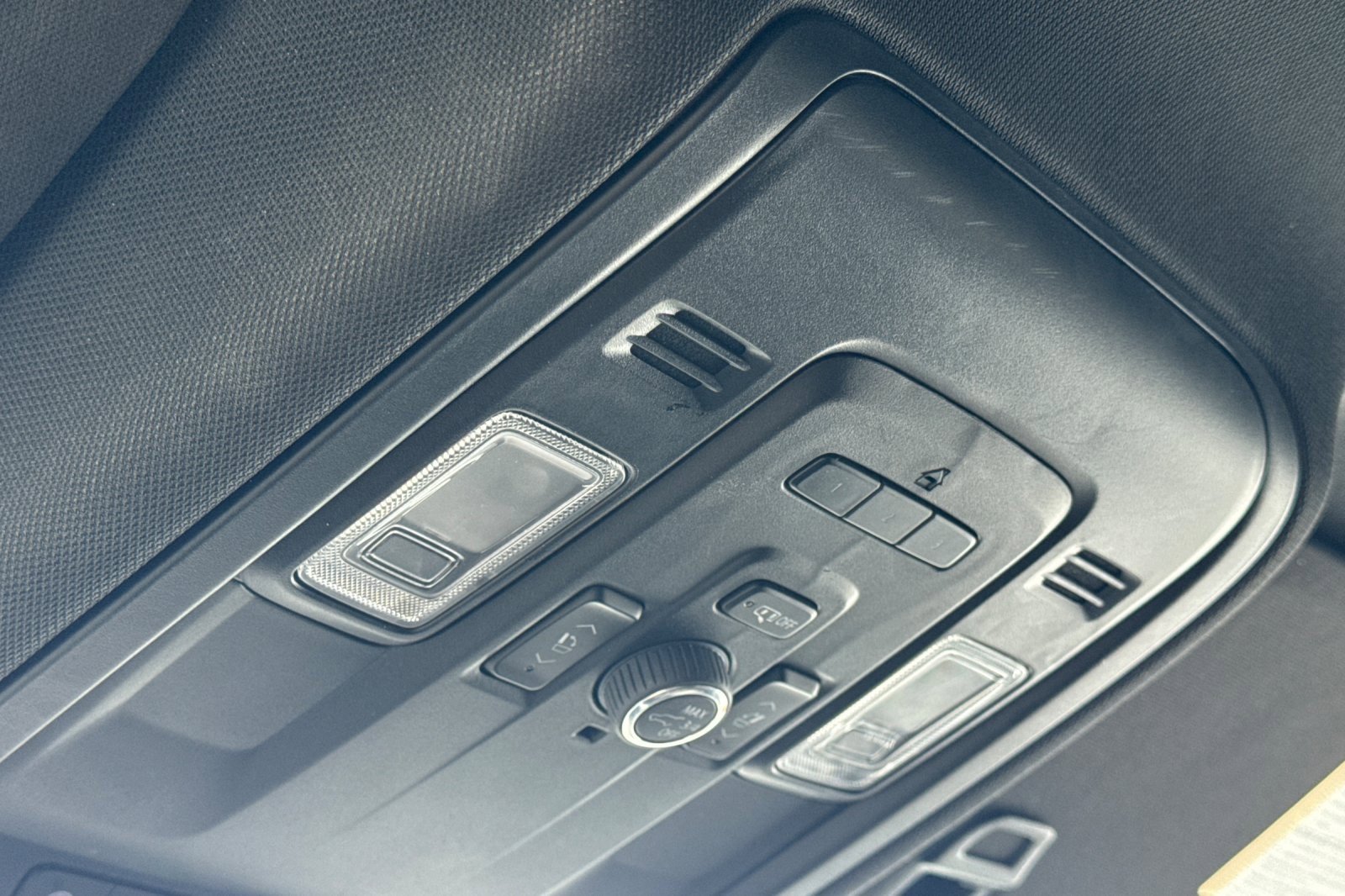 Used 2023 Chevrolet Tahoe LT w/ Luxury Package image 24