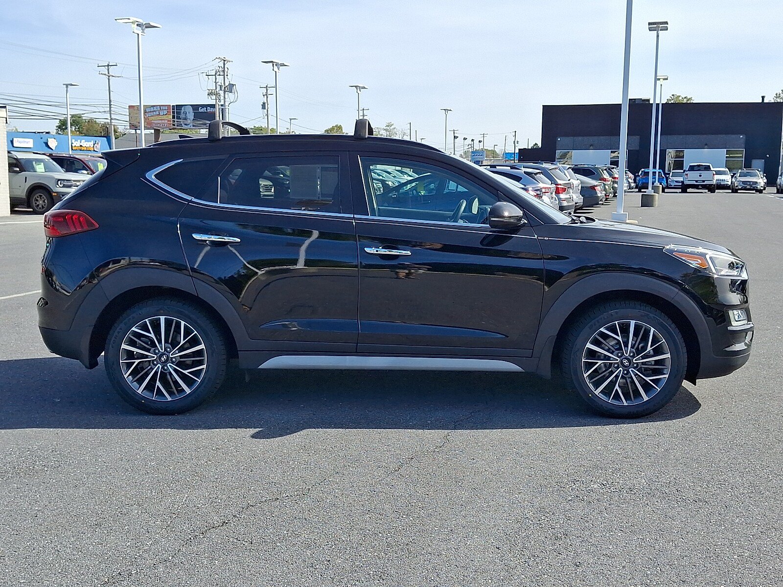 Used 2021 Hyundai Tucson Ultimate w/ Cargo Package AWD/4WD image 4