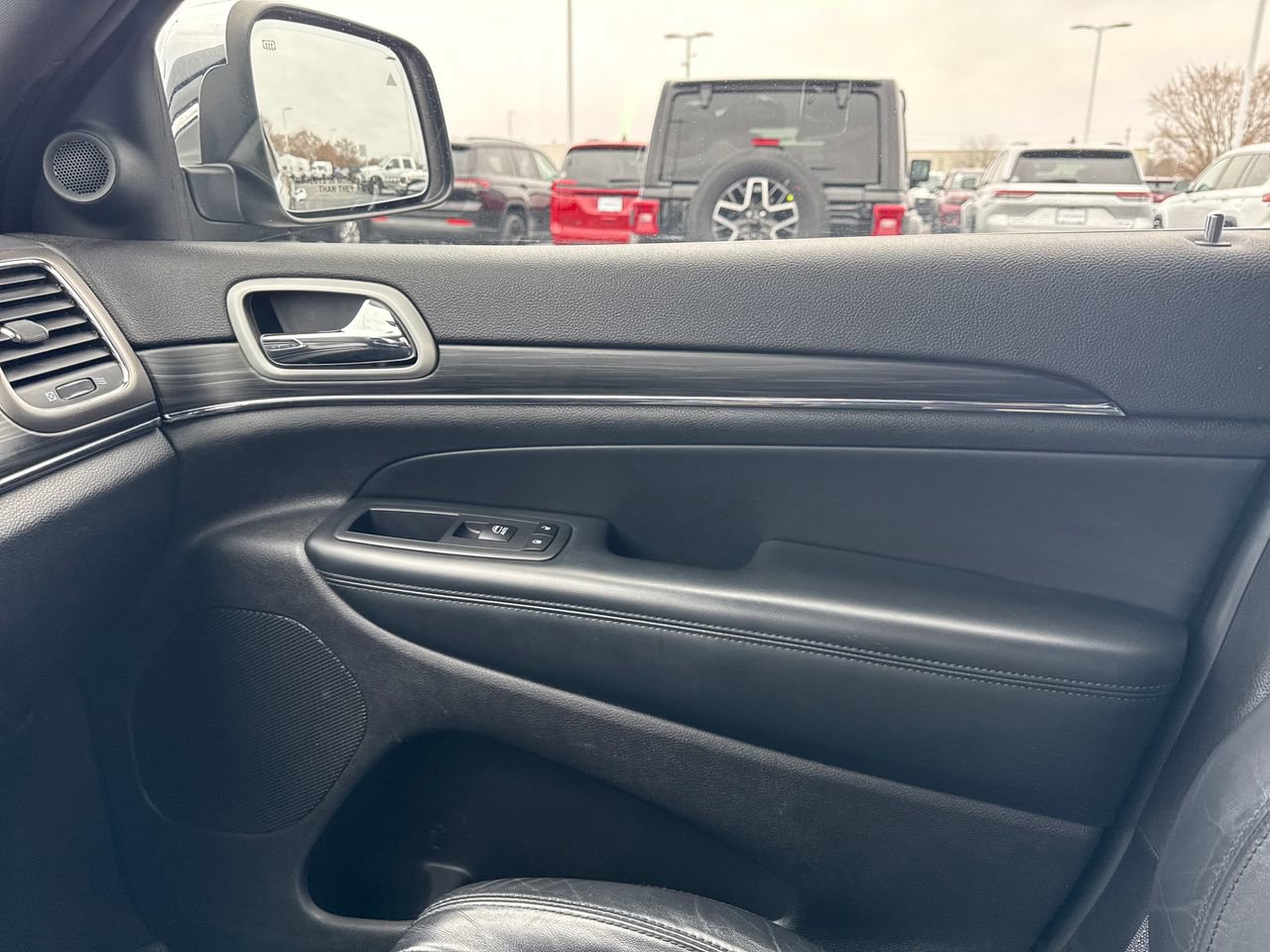 Used 2020 Jeep Grand Cherokee Limited image 26